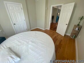 74 Wyeth St in Malden, MA - Building Photo - Building Photo