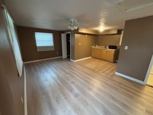 10 Flamevine Ln in Debary, FL - Building Photo - Building Photo