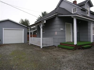 817 W Centralia College Blvd in Centralia, WA - Foto de edificio - Building Photo