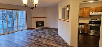 7711 Nicholas Way in Chanhassen, MN - Building Photo