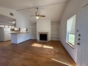 3000 Jadewood Ct in Austin, TX - Building Photo - Building Photo