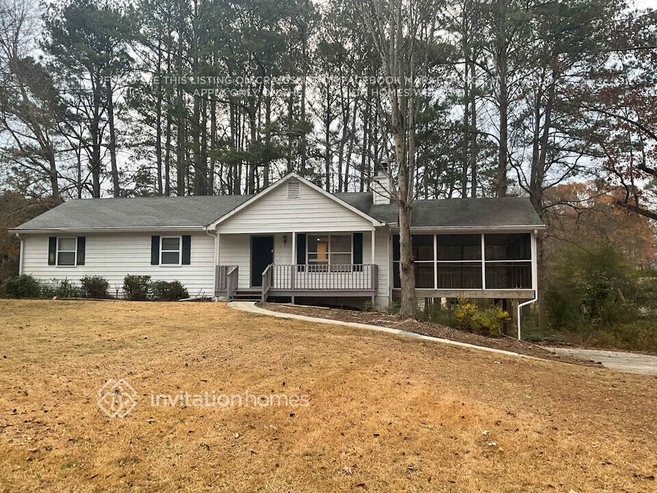 1847 Rainbow Ln in Powder Springs, GA - Building Photo