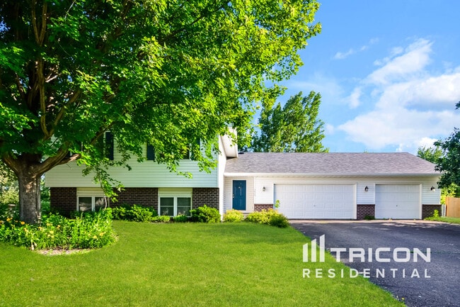property at 3649 Kahler Dr NE