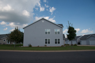 1009 Fitness Run in Sun Prairie, WI - Building Photo - Building Photo