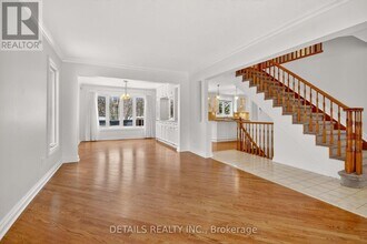 41 Weslock Way in Ottawa, ON - Building Photo - Building Photo