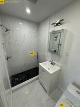 474 Commonwealth Avenue, Unit 9 in Boston, MA - Foto de edificio - Building Photo