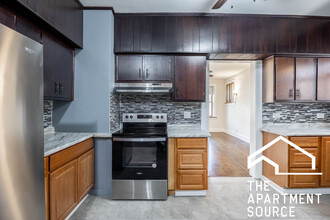 1159 E 52nd St, Unit 1 in Chicago, IL - Foto de edificio - Building Photo