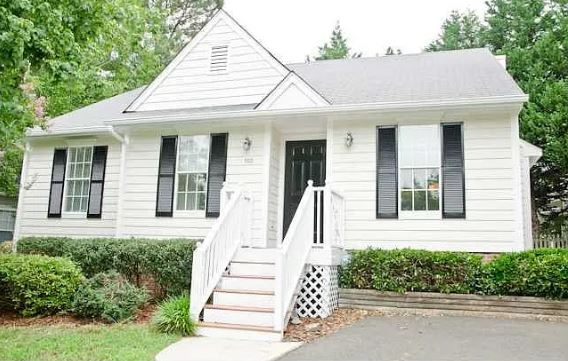 102 Page Crossing in Chapel Hill, NC - Building Photo