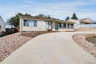 318 Maplewood Dr in Colorado Springs, CO - Building Photo