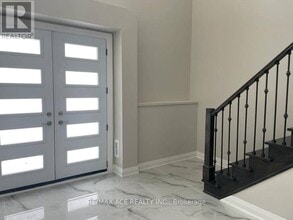 55 S Church St in Belleville, ON - Building Photo - Building Photo