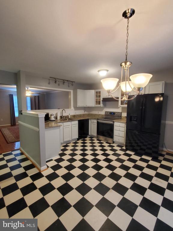 property at 573 Highland Towne Ln