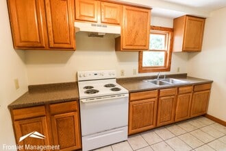 931 Osage St in Manhattan, KS - Building Photo - Building Photo