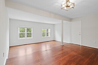9913 Longford Ct in Vienna, VA - Building Photo - Building Photo