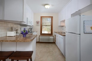 9015 Bahama Woods Ln Apartments
