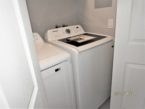 82170 Cochran Dr in Indio, CA - Foto de edificio - Building Photo