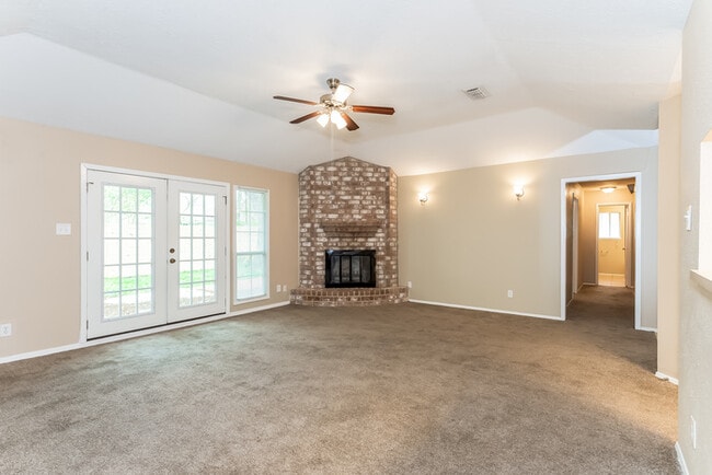 2811 Mayflower Landing Ct in Webster, TX - Building Photo - Building Photo