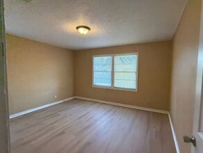 2308 12th St in Lake Charles, LA - Building Photo - Building Photo