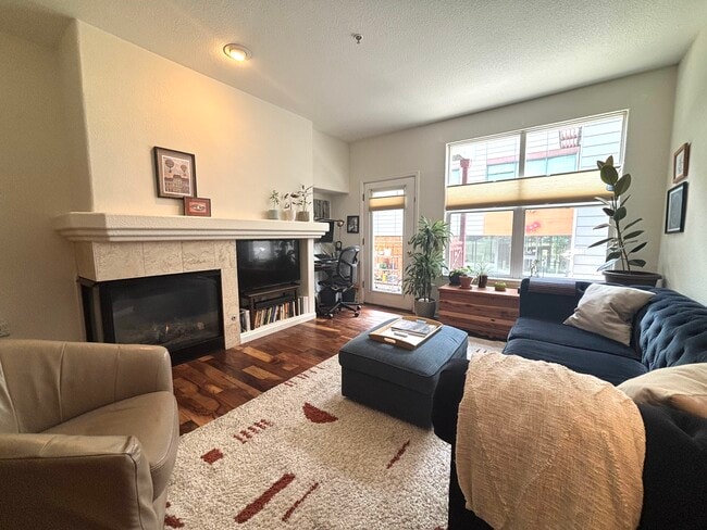 1767 N Pearl St, Unit 107 in Denver, CO - Building Photo - Building Photo