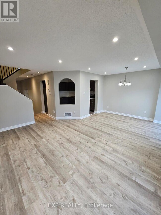 213 Halyard Way in Ottawa, ON - Building Photo - Building Photo