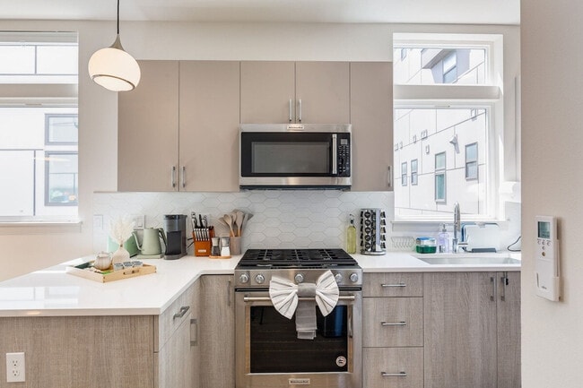 2122 3rd Ave N in Seattle, WA - Building Photo - Building Photo