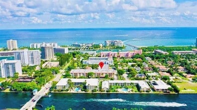 1000 Spanish River Rd in Boca Raton, FL - Building Photo - Building Photo