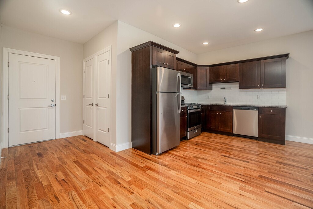 The Manor at Totowa Apartments in Totowa, NJ