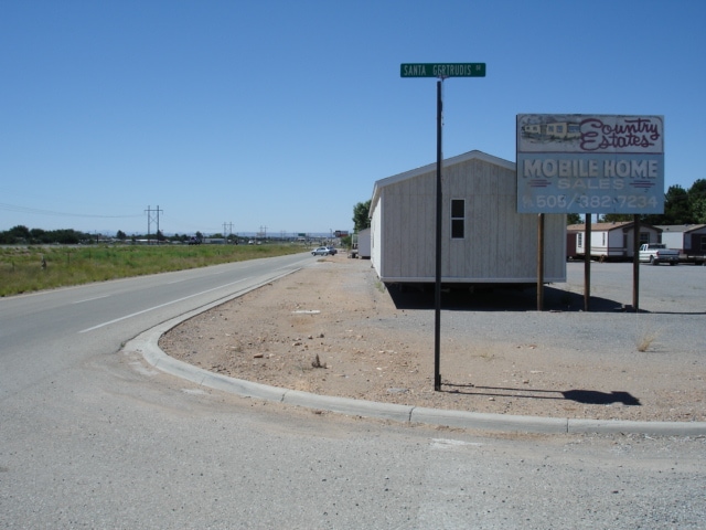 5501 Santa Gertrudis St in Las Cruces, NM - Building Photo