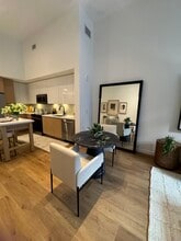 1655 NW 124th St, Unit 522 in North Miami, FL - Building Photo - Building Photo