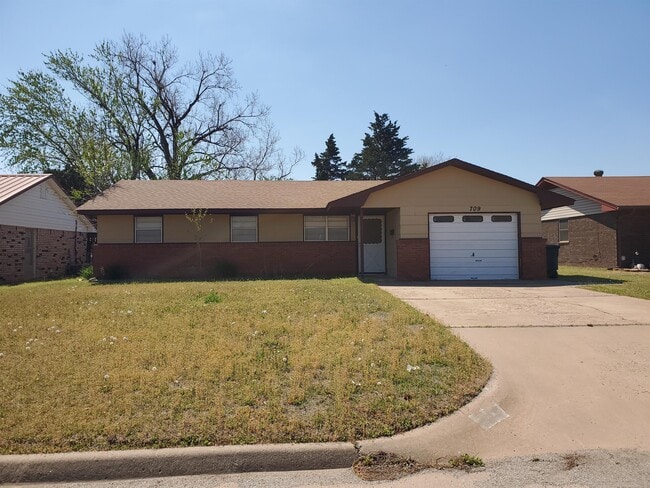 property at 709 Quapaw Dr