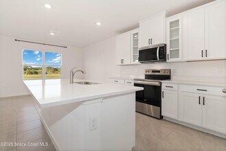 5072 Alabaster Dr in Grant Valkaria, FL - Building Photo - Building Photo