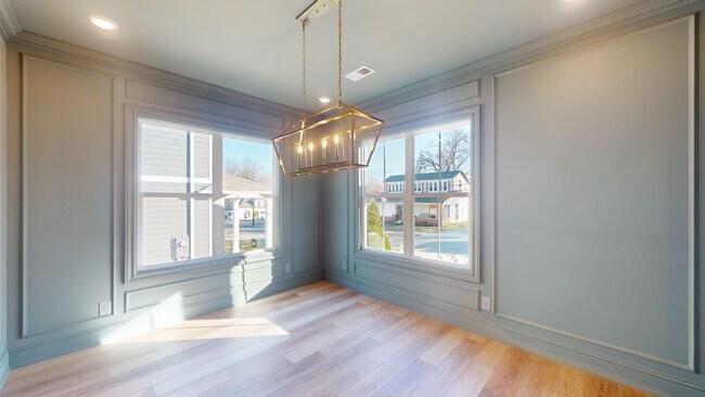 131 W Deaderick St in Jackson, TN - Building Photo - Building Photo