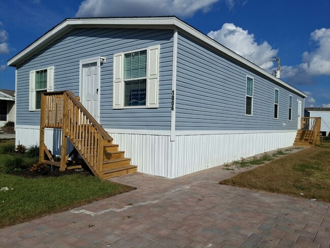 property at 1006 Myakka Dr