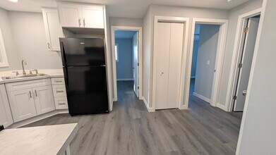 2378 E 15th Ave, Unit B in Eugene, OR - Foto de edificio - Building Photo