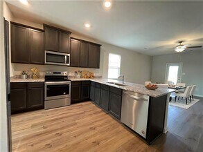 508 Republic Dr in Liberty Hill, TX - Building Photo - Building Photo