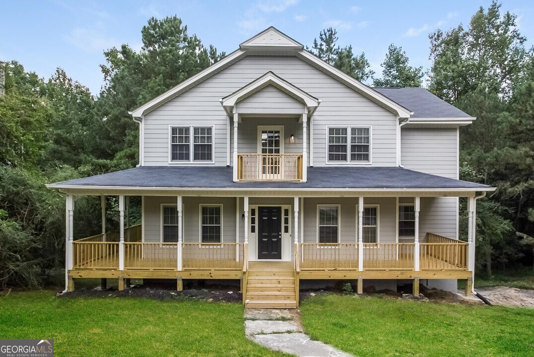 1177 Justin Ln in Lithonia, GA - Foto de edificio