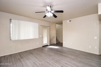 3250 W Greenway Rd in Phoenix, AZ - Building Photo - Building Photo