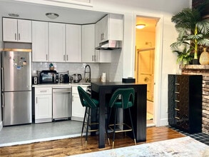 329 W 19th St, Unit SI ID1318248P in New York, NY - Foto de edificio - Building Photo