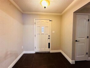 1403 Meadow Crest Ln in Mansfield, TX - Building Photo - Building Photo