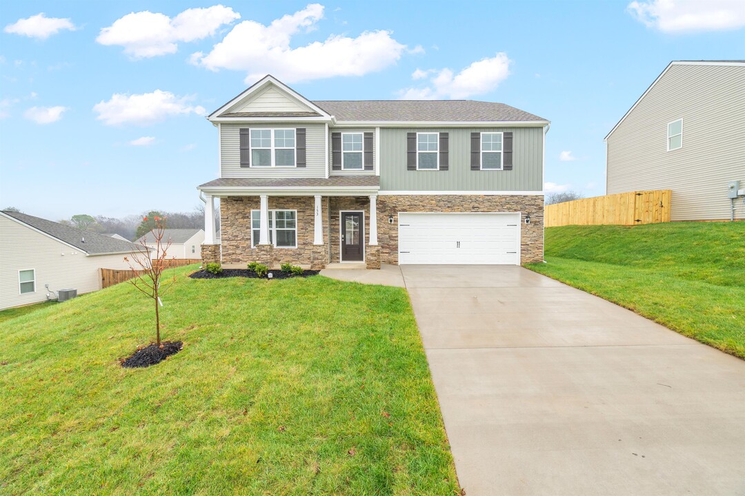 153 Kaley Ln in Lenoir City, TN - Building Photo