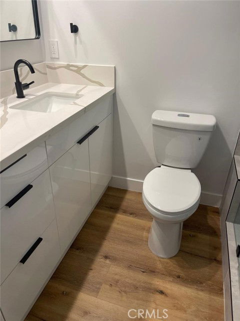 7051 Garden Grove Ave in Los Angeles, CA - Building Photo - Building Photo