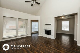 6900 Chaco Trail in Fort Worth, TX - Foto de edificio - Building Photo