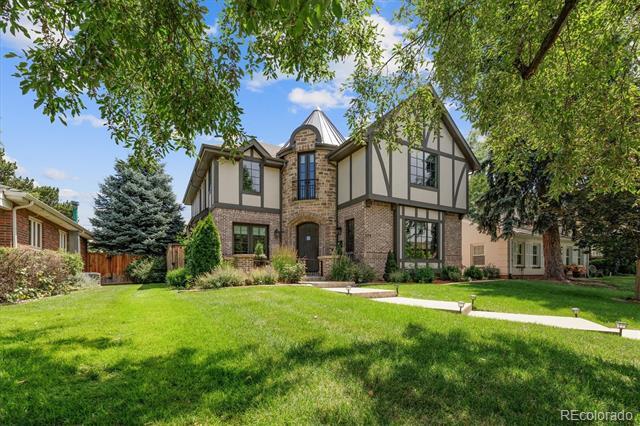 property at 1124 S St Paul St