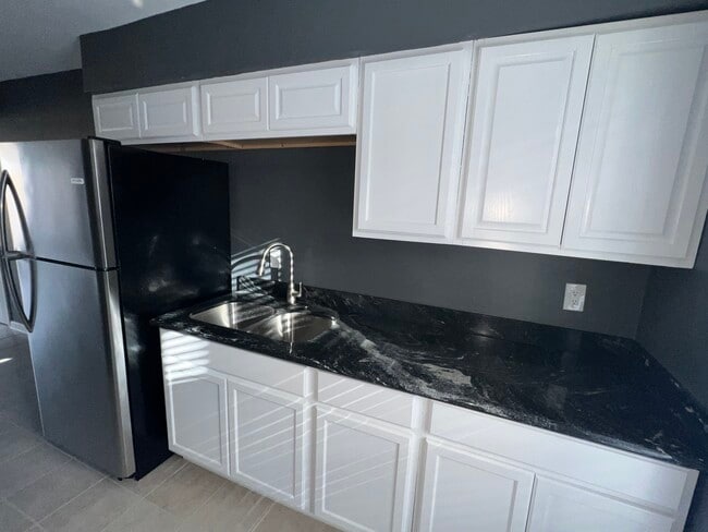 520 Revere Dr, Unit C in La Place, LA - Building Photo - Building Photo