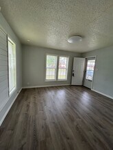 105 W Jefferson St in Pittsburg, KS - Building Photo - Building Photo