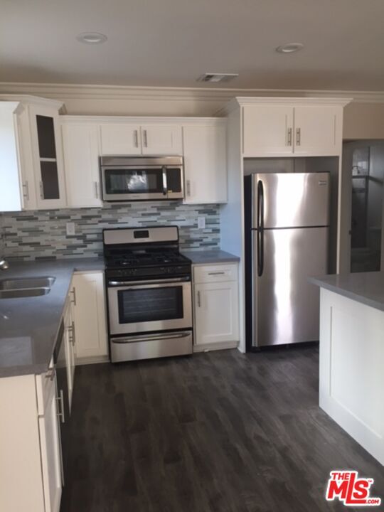 523 Benton Wy in Los Angeles, CA - Building Photo - Building Photo