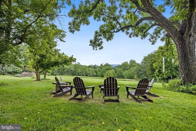 property at 35299 Snickersville Turnpike