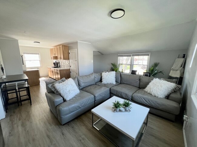 3636 S 47th St, Unit 3638