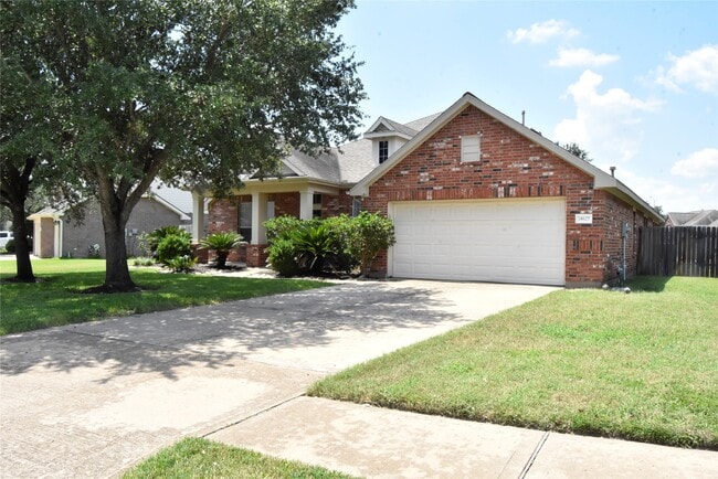 18627 Summercliff Ln