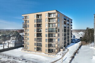 Pine Point Vista Condominiums in Old Orchard Beach, ME - Building Photo