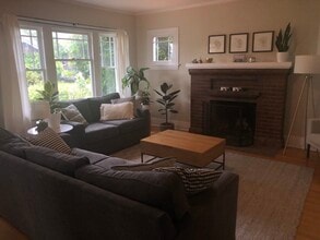 5329 9th Ave NE in Seattle, WA - Building Photo - Building Photo